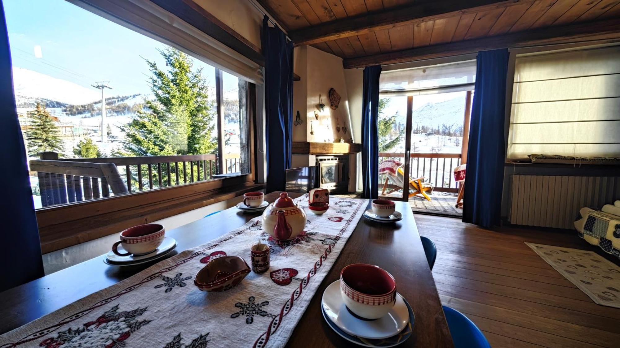 Вилла Hostdomus - Imperial Chalet Сестриере Экстерьер фото